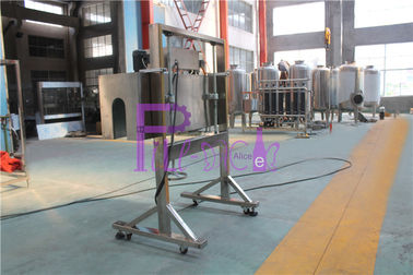 3000BPH Bottle Labeling Machine Hot Wind Function Easy Adjustable Height