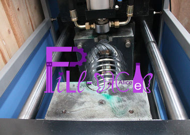 Semi Auto 5 L Bottle Blowing Machine , Single Cavity Pet Blowing Machine For Water Drink Bottle