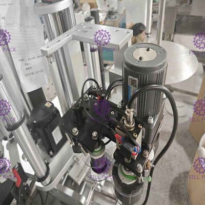 Self-adhesive round Plastic / Glass bottle Labeling machine