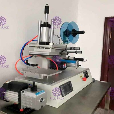 Square Flat Bottle Labeling Machine 2000BPH Jars Adhesive Sticker Semi Automatic