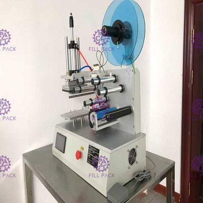Square Flat Bottle Labeling Machine 2000BPH Jars Adhesive Sticker Semi Automatic