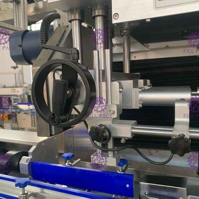 Automatic Double Head PET Bottle Labeling Machine For Both Body Labels