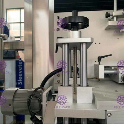 Automatic Round Bottle Labeling Machine Vertical Sleeve Labeler Machine