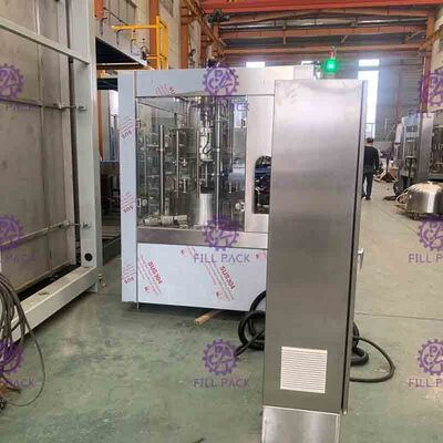 PET / Tin Can Carbonated Drink Filling Machine , Full Automatic Filling Capping Machine