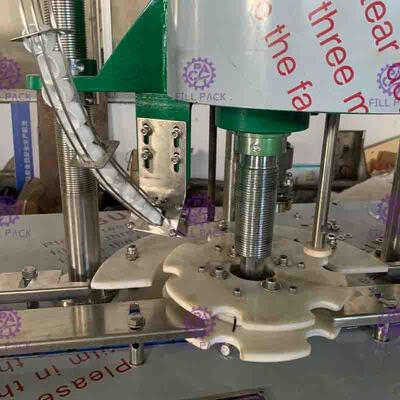 Plastic / PET Screw Cap Bottle Sealing Machine With Stainless Steel And High Speed