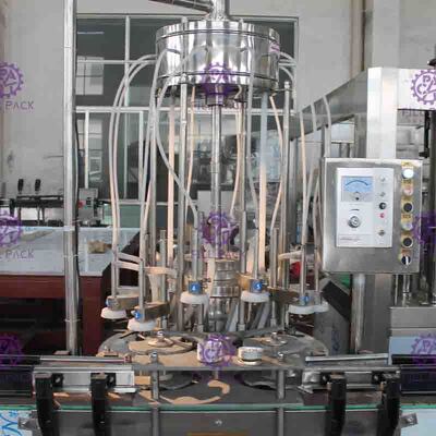 Balanced Pressure Soft Drink Filling Machine 2000BPH For Carbonated Drinks