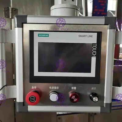 Pneumatic Capping Type Bottled Water Filling Machine With Adhesive Labeling Machine