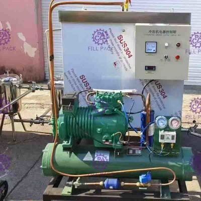 SUS304 Soft Drink Processing Line Industry Aerated Water Freezing Tank 0 - 5 ℃