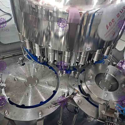 High Speed Mineral Water Filling Machine , Automatic 18 Heads Monoblock Machine