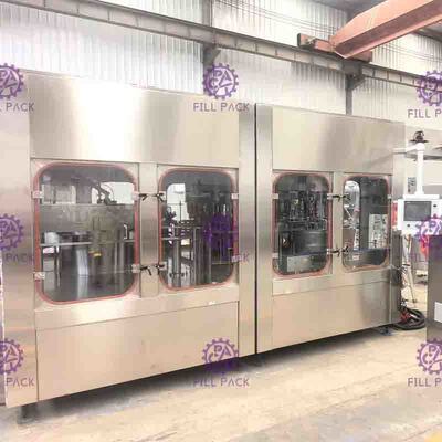 Top Covered Hygeian PET Bottle Water Filling Machine 15000BPH 32 Heads PLC Operation