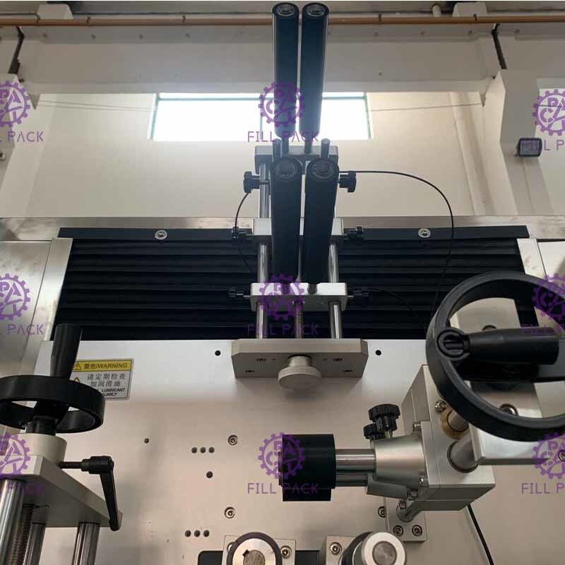 Automatic Labeling Machine For 2L PET Bottle And Bottle Cap