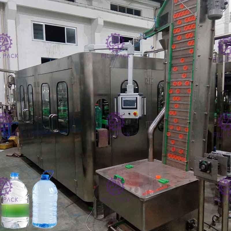 Monoblock Full Automatic Water Bottling Machine 3-10L Bottle 3 In 1 8 Heads