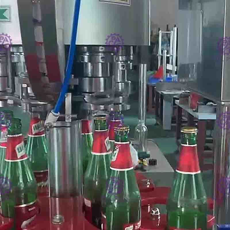 Industrial 6 Heads Bottle Crown Capping Machine , Crown Cap Bottle Sealing Equipment