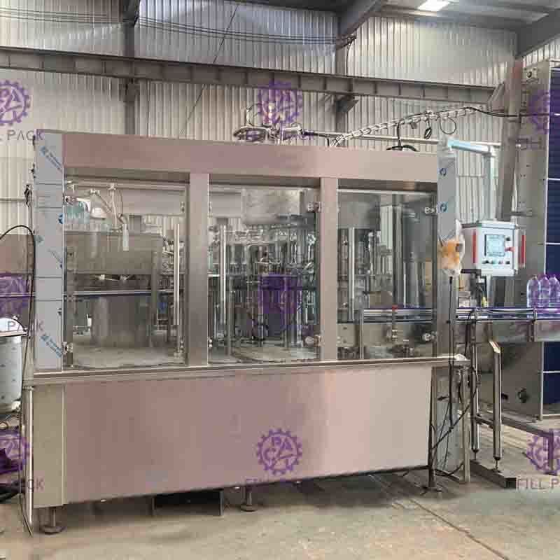 Coffee / Tea / Pulp Juice Bottle Filler Machine Silver Gray With Recycling System