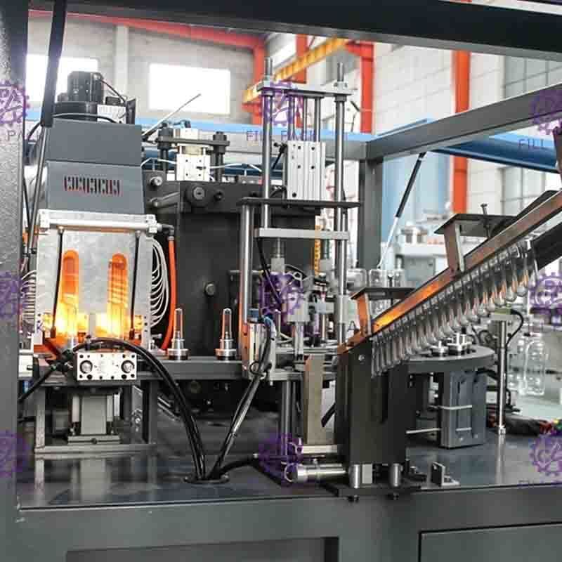 Two Cavity 0.1-2L PET Bottle Blowing Machine For Juice Processing Line